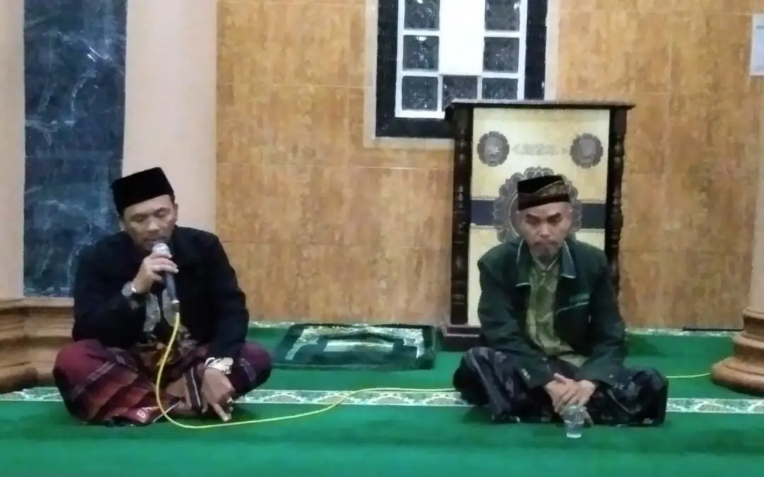 Safari Romadhon Kepala Desa dan Perangkatnya ke Mesjid Al Falaah Blok Ciloagirang