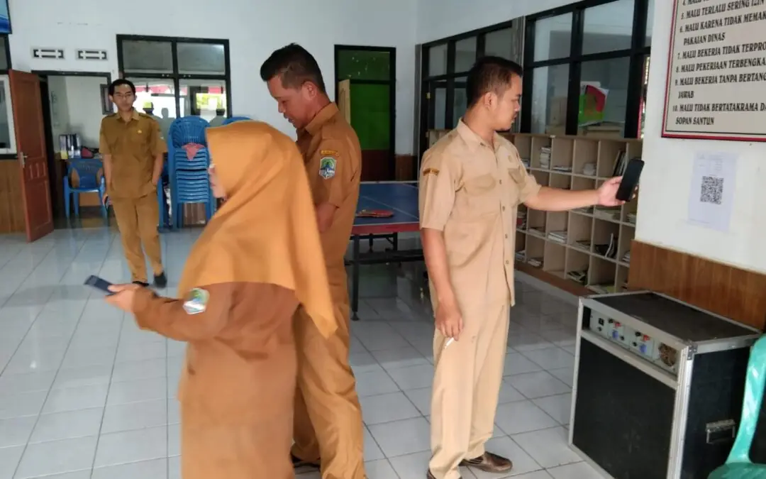 Perangkat Desa Muktisari Kini Gunakan Sistem Presensi Absen Digital